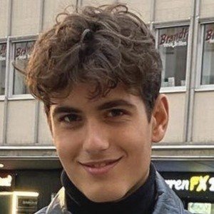Tony Özkan image 3