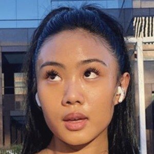 Tori Caro image 7