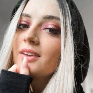 Tori D'Onofrio image 6