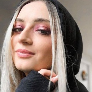 Tori D'Onofrio image 8