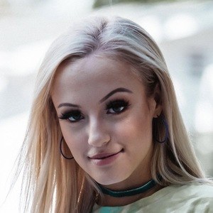 Tori Kay Harris, 22 (Pop Singer)