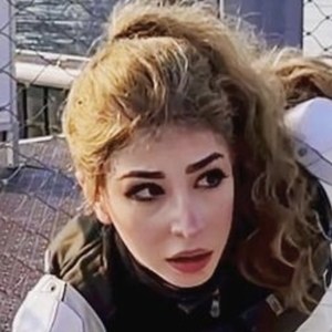 Tova Umetuka, 27 (TikTok明星)