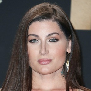 Trace Lysette image 5