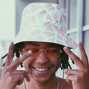 Trainer Eleuce image 4