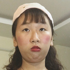 Trang Hy, 30 (YouTube明星)