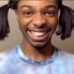 TrapCeleb, 25 (Instagram明星)