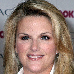 Trisha Yearwood, 59 (乡村歌手)