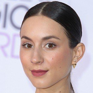 Troian Bellisario, 39 (Телеактриса)