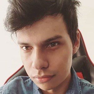 Trolencio911, 30 (YouTube Star)