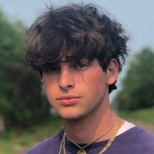 Troy Zarba, 23 (Estrella de TikTok)