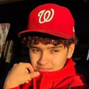 Trulyangell, 23 (Instagram Star)