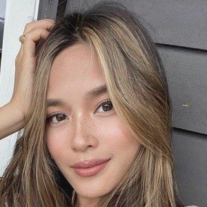 Tsutsumi Hoang, 30 (Blogger)