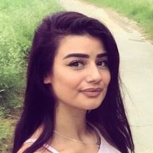 Tugce Gueler image 4