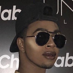 Tuggziee, 33 (Instagram Star)