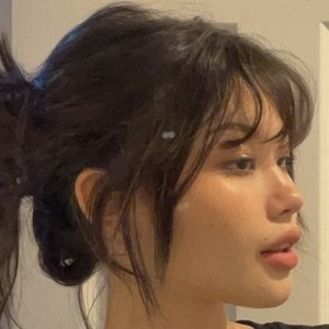 tutip0n, 22 (TikTok Star)