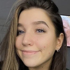 Tyla Decker, 30 (TikTok明星)