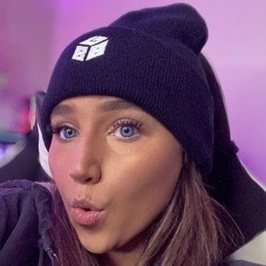 Tyla Decker, 30 (TikTok Star)