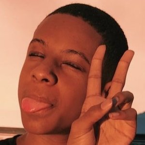 Tyler Carpenter, 20 (Звезда Тиктока)