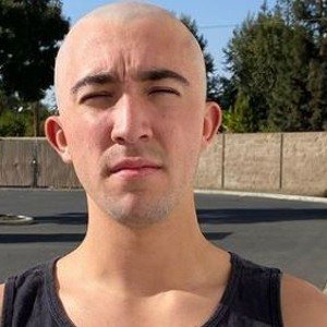 Tyler Oliveira, 25 (YouTube明星)