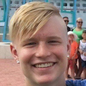 Tyler Sander, 23 (Estrella de TikTok)