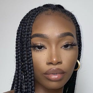 Uche Natori, 31 (YouTube明星)