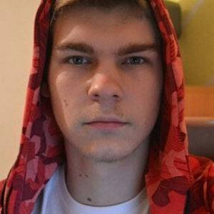 Ultras Plays, 23 (YouTube Star)
