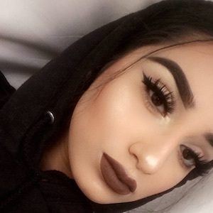 Umi Zarin image 6