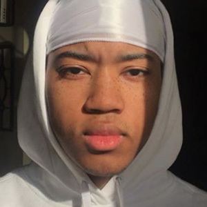 Undos, 25 (TikTok Star)