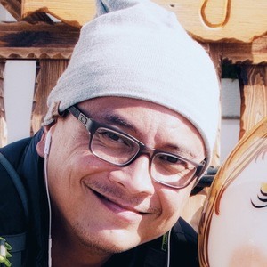 Unggul Santosa, 49 (摄影家)