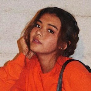 Ur Mom Ashley, 26 (YouTube明星)