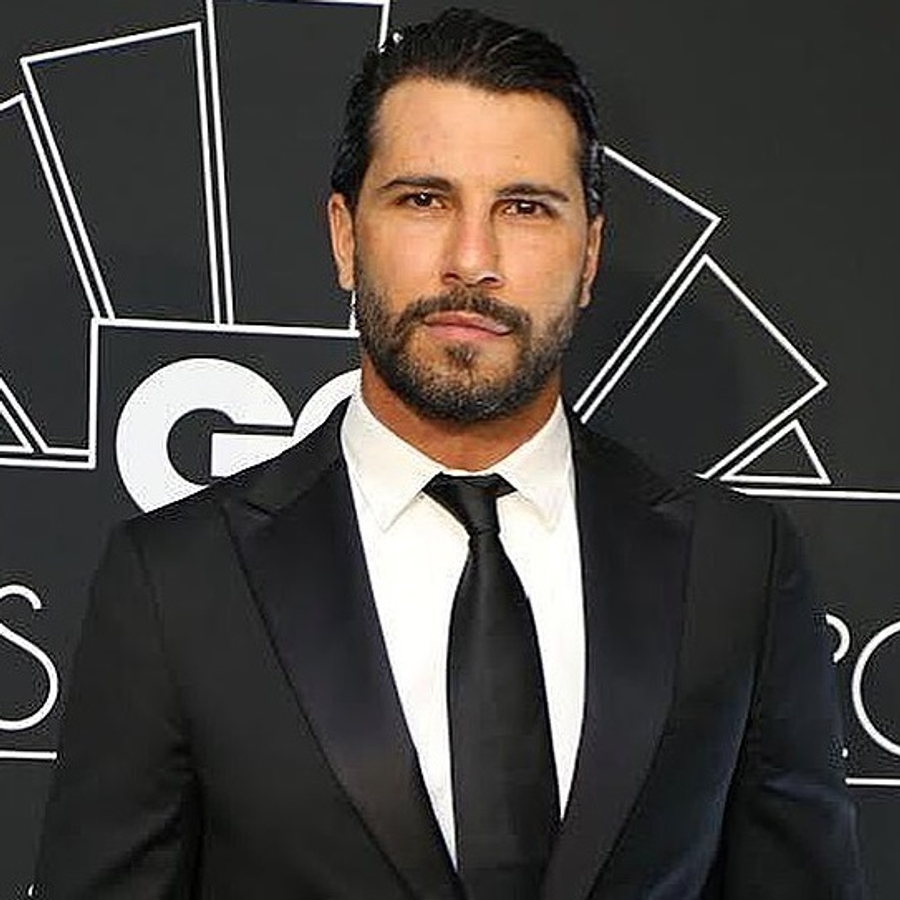 Uriel Del Toro, 47 (電視演員)