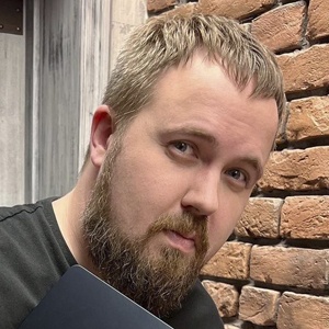 Valentin Petuhov, 40 (YouTube明星)