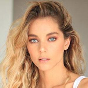 Valentina Caballero, 31 (Người mẫu)