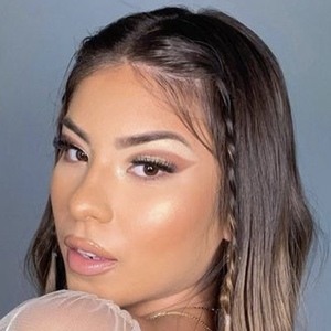 Valentina Canas, 26 (TikTok Star)