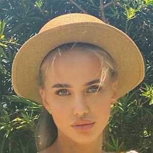 Valeria Sokolova, 38 (Model)