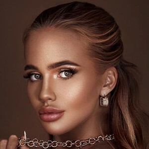 Valeria Sokolova, 38 (Modella)