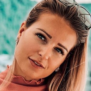 Valérie Grand, 30 (Instagram Star)