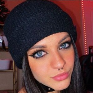 Valerie Le Pelch, 24 (TikTok Star)