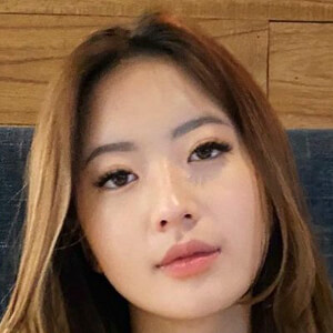 Valerie Pola, 22 (TikTok Star)