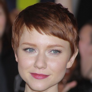 Valorie Curry image 4