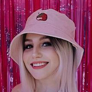 Vane Escamilla, 27 (抽搐之星)