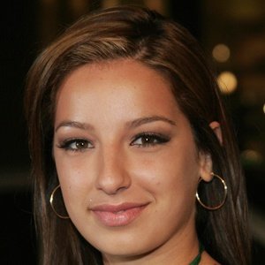 Vanessa Lengies, 40 (Actrice de télévision)