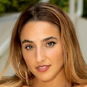 Vanessa Munley, 32 (TikTok Star)