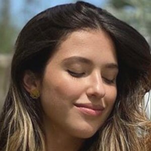 Vanessa Oliveira De Sousa, 27 (YouTube明星)