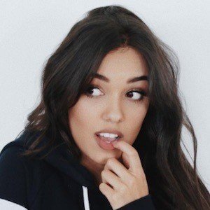 Vania Fernandes, 29 (YouTube明星)