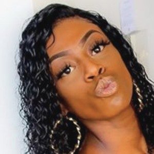 Vee Brown image 4