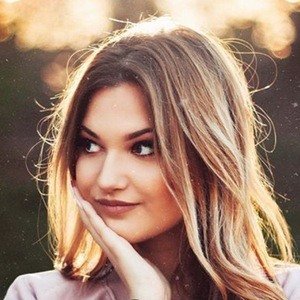 Veljic Vanja, 23 (YouTube Star)