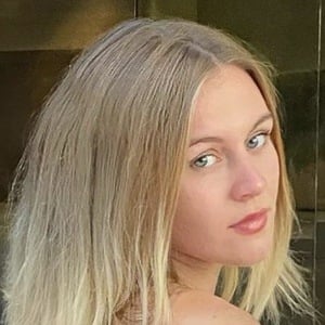 Vera Dijkmans, 28 (Instagram Star)