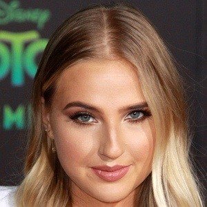 Veronica Dunne image 6