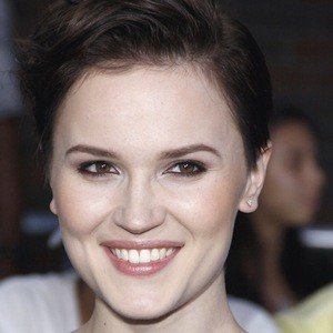 Veronica Roth, 37 (Autor Jovem Adulto)
